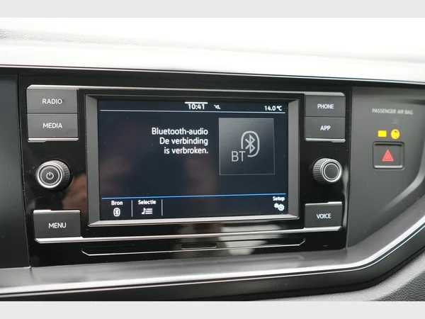 VOLKSWAGEN Polo (2021) — foto 6 van 22