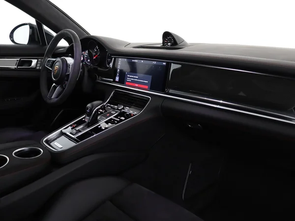 PORSCHE Panamera (2020) — foto 3 van 36