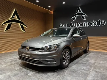 Volkswagen Golf 2f834d9f-ec80-4511-a47c-0513e9c5d7aa