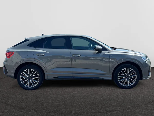 AUDI Q3 Sportback (2023) — foto 15 van 17