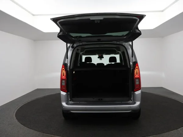 Opel Combo Life (2025) — foto 2 van 28