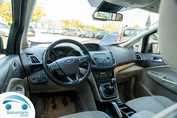 Ford Grand-C-Max (2017) — foto 8 van 61