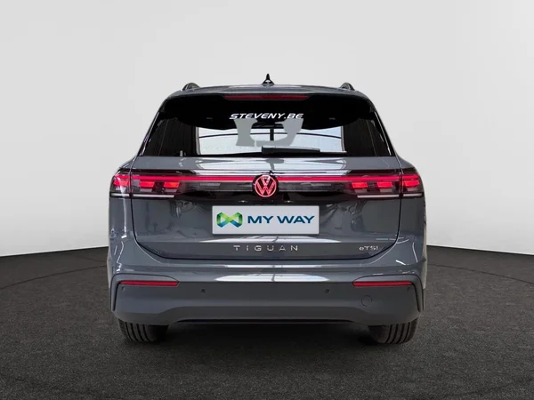 VOLKSWAGEN Tiguan (2026) — foto 20 van 22