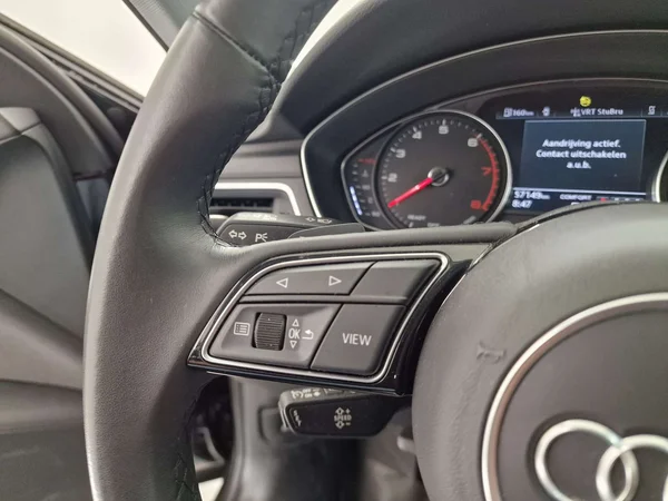 Audi A4 (2023) — foto 3 van 16
