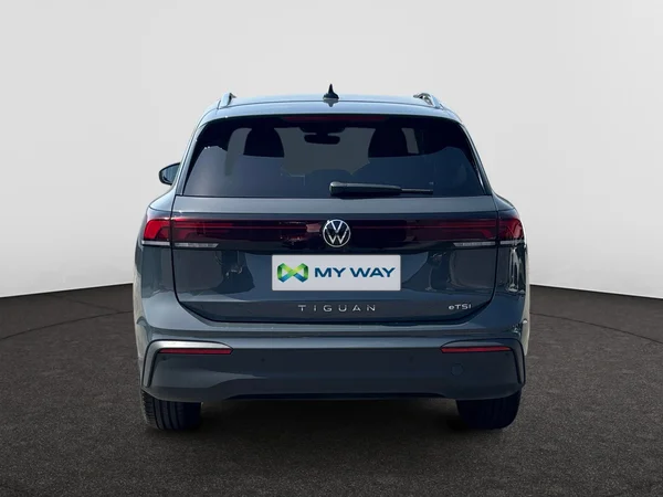 VOLKSWAGEN Tiguan (2024) — foto 5 van 14