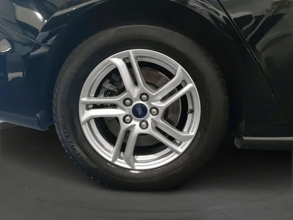 Ford Focus (2019) — foto 14 van 17
