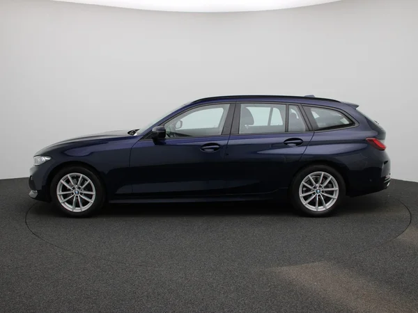 BMW 3 Reeks (2023) — foto 34 van 57