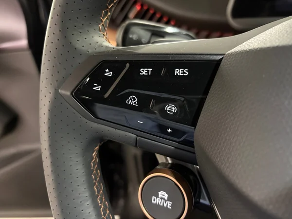 CUPRA Tavascan (2026) — foto 2 van 15