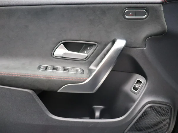 Mercedes-Benz CLA (2025) — foto 3 van 34