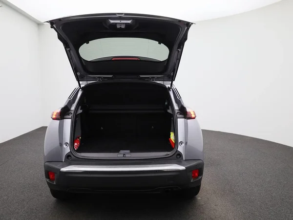 Peugeot 2008 (2023) — foto 3 van 40