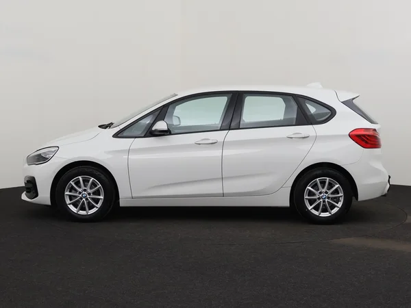 BMW 216 (2021) — foto 12 van 30