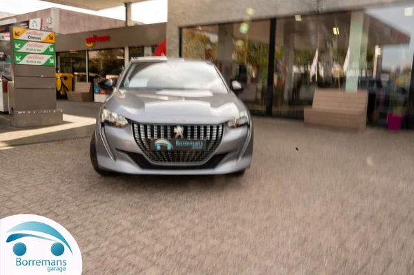 Peugeot 208 (2023) — foto 23 van 28