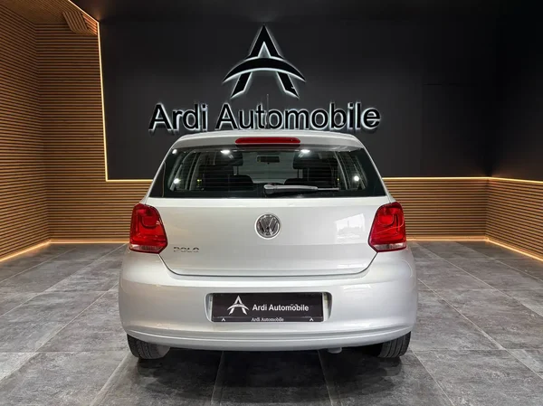 Volkswagen Polo (2014) — foto 14 van 18