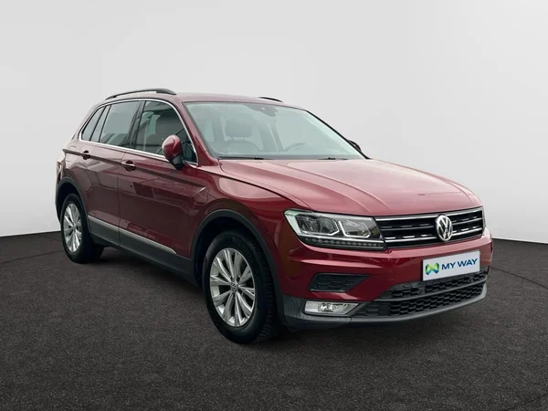 VOLKSWAGEN Tiguan (2016) — foto 11 van 16