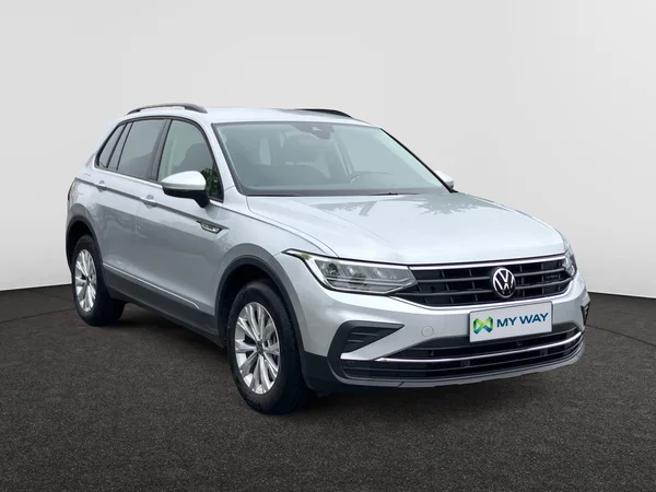 VOLKSWAGEN Tiguan eHybrid (PHEV) (2023) — foto 22 van 24