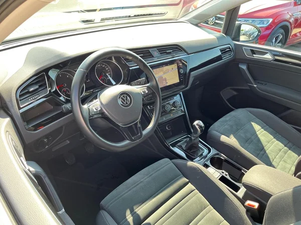 VOLKSWAGEN Touran Dsl (2022) — foto 22 van 22