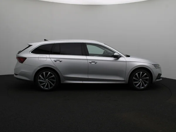 SKODA Octavia Combi (2025) — foto 7 van 26