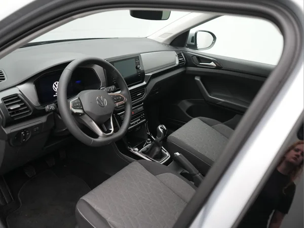 VOLKSWAGEN T-Cross (2026) — foto 2 van 24