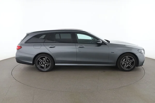 Mercedes-Benz E-Klasse (2021) — foto 13 van 16