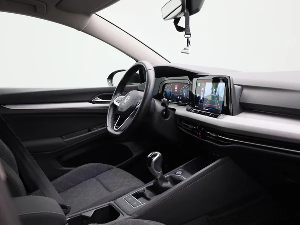 Volkswagen Golf (2021) — foto 26 van 40