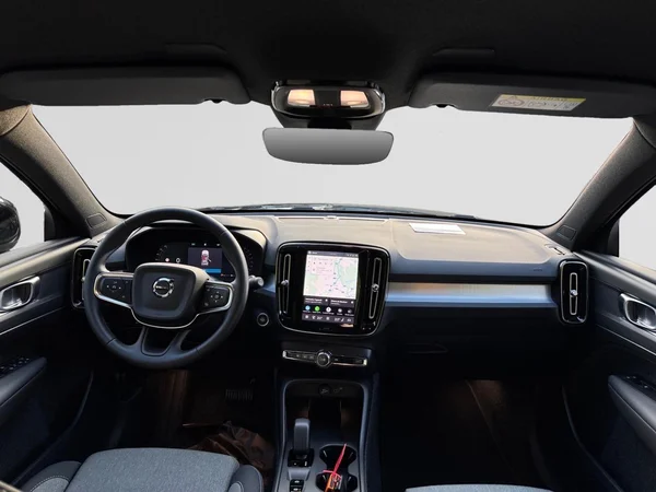 VOLVO XC40 (2025) — foto 16 van 18