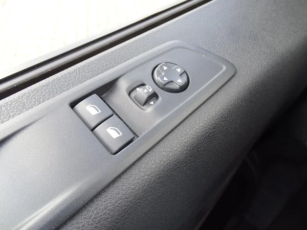 Opel Vivaro (2024) — foto 25 van 33