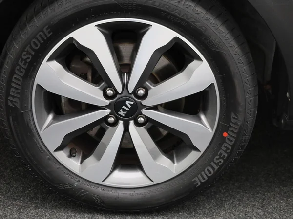 Kia Stonic (2021) — foto 4 van 39