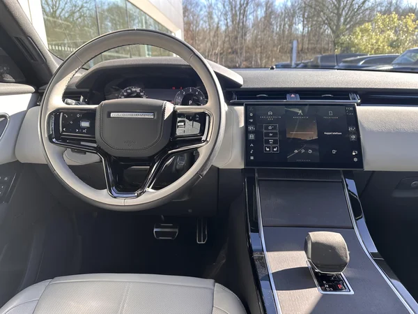 Land Rover Range Rover Velar (2025) — foto 4 van 31