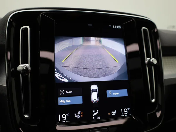 Volvo XC40 (2021) — foto 19 van 42