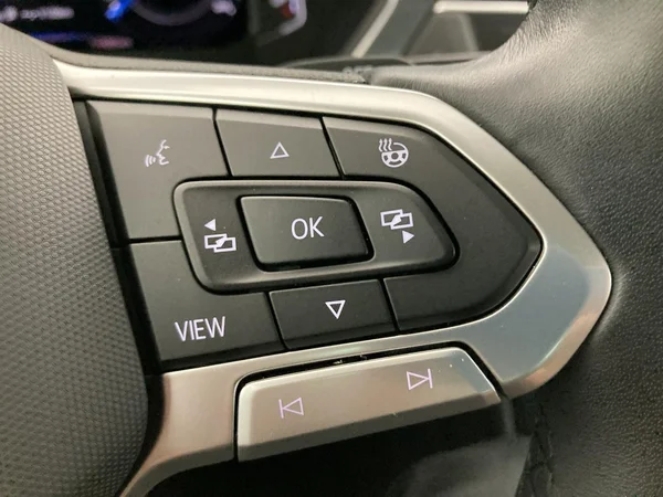 VOLKSWAGEN Tiguan Dsl (2022) — foto 18 van 36