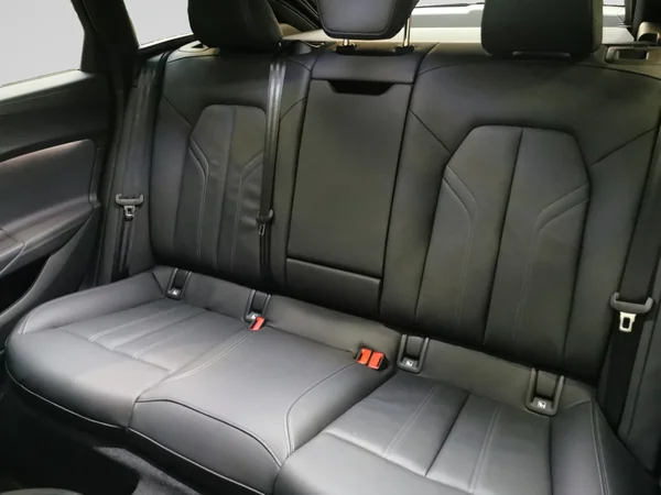 AUDI A5 Avant e-hybrid (PHEV) (2026) — foto 3 van 16