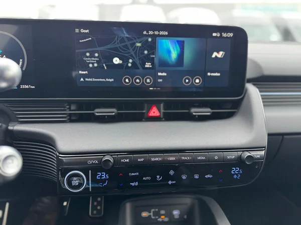Hyundai IONIQ 5 (2024) — foto 8 van 21