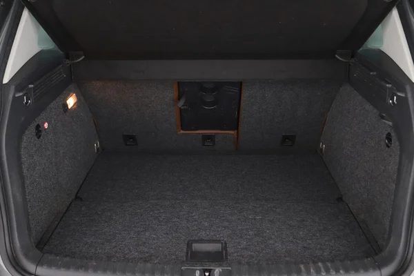 Volkswagen Tiguan (2016) — foto 8 van 16