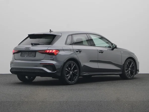 AUDI A3 Sportback (2022) — foto 12 van 24