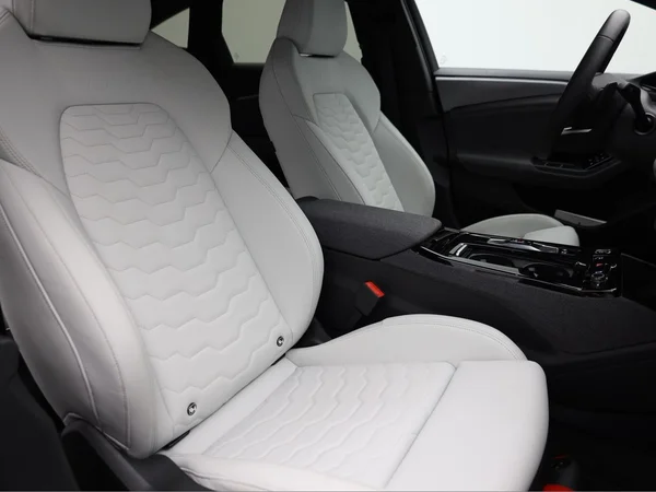 AUDI A6 Sportback e-tron (2026) — foto 18 van 23