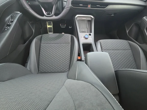 VOLKSWAGEN T-Roc (2025) — foto 8 van 24