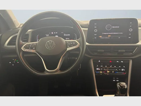 Volkswagen T-Roc (2023) — foto 4 van 24