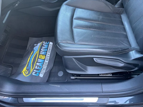 AUDI A4 (2019) — foto 3 van 21