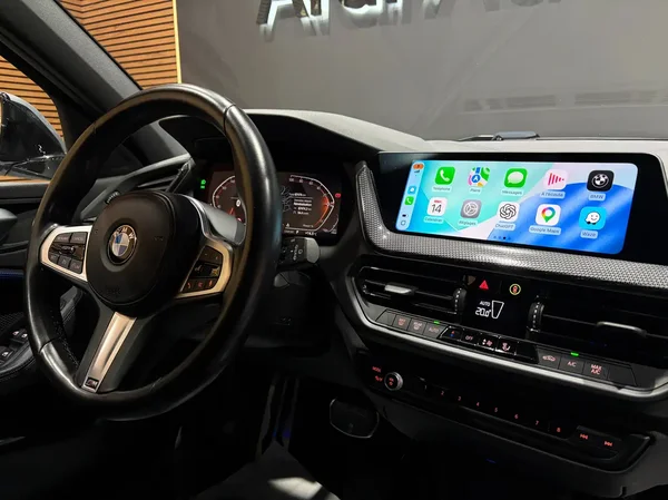 Bmw 118 (2023) — foto 7 van 25
