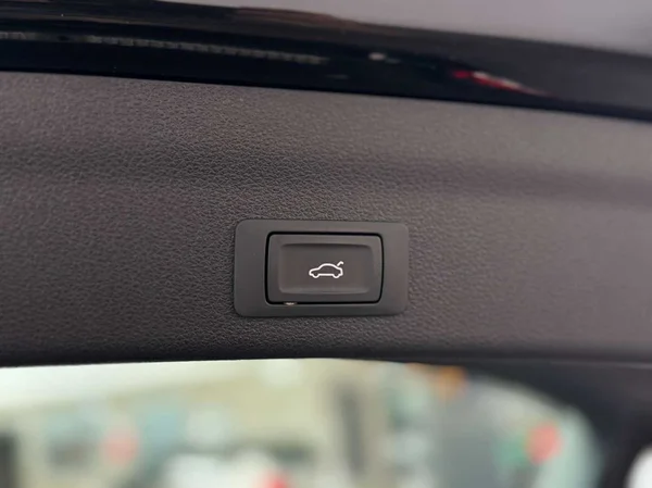 Audi A6 Avant (2019) — foto 15 van 17