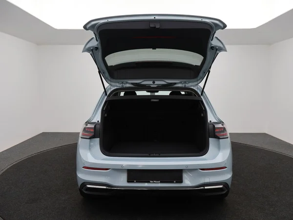 VOLKSWAGEN Golf VIII (2025) — foto 7 van 27