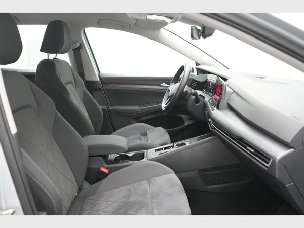 VOLKSWAGEN Golf VIII eHybrid (PHEV) (2021) — foto 24 van 32