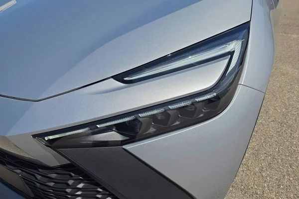 Toyota C-HR Hybrid (HEV) (2026) — foto 18 van 26