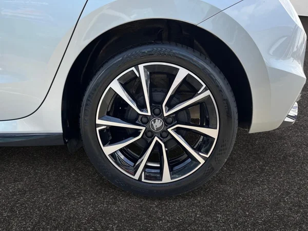 SKODA Fabia (2025) — foto 13 van 21