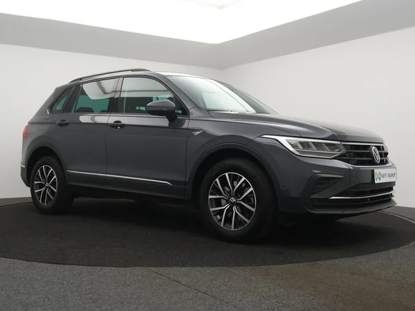 VOLKSWAGEN Tiguan eHybrid (PHEV) (2022) — foto 20 van 25