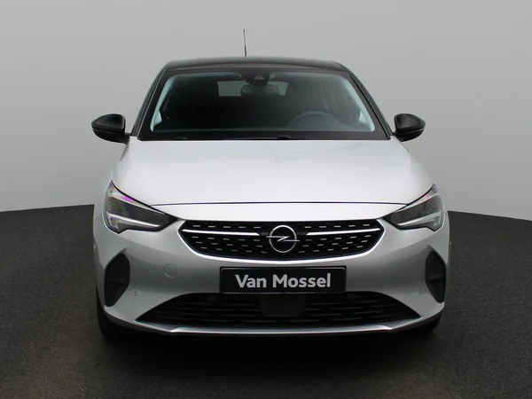 Opel Corsa-e (2023) — foto 23 van 36
