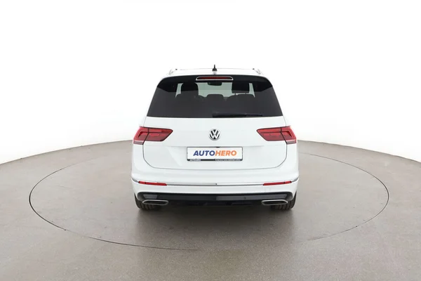 Volkswagen Tiguan Allspace (2020) — foto 11 van 16