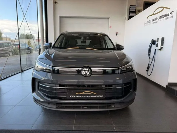 Volkswagen Tiguan — foto 12 van 25