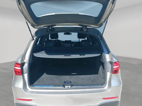 Mercedes-Benz GLC (2019) — foto 23 van 25