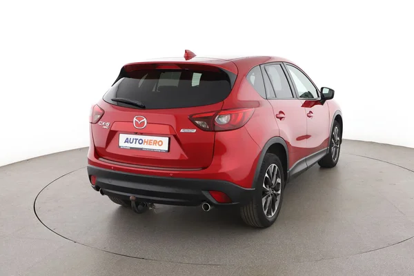 Mazda CX-5 (2017) — foto 12 van 16